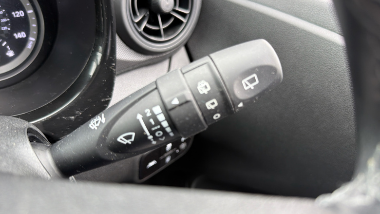 Hyundai i10 1.0 MPi SE Connect 5dr Auto Petrol Hatchback